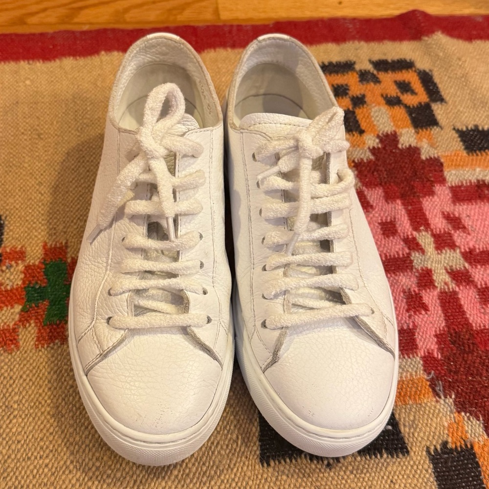 DOUCAL'S
Doucal's sneakers in hammered leather size 8.5 Eu 39